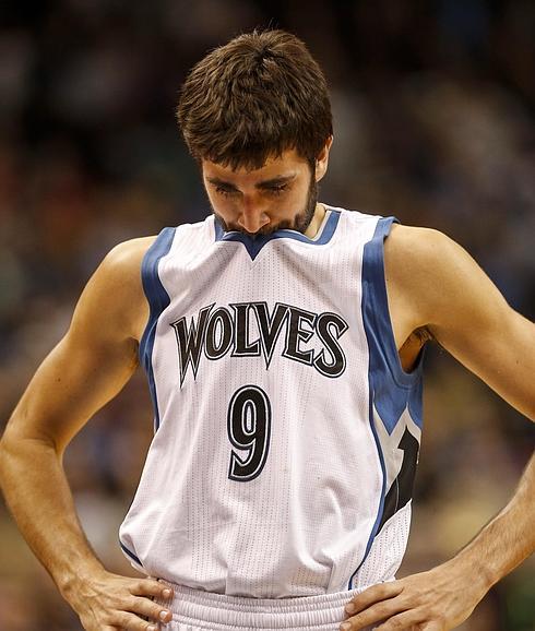 Ricky Rubio se lamenta de la derrota. 