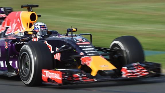 Daniel Ricciardo, con el Red Bull en Melbourne. 