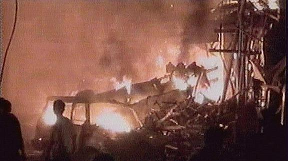 Atentado terrorista en Bali que dejó 202 muertos en octubre de 2002. 