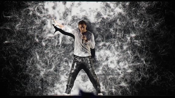 El sueco Mans Zelmerlöw, durante su actuación en la segunda semifinal de Eurovisión.