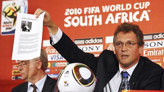 Jerome Valcke (d), en 2010. 