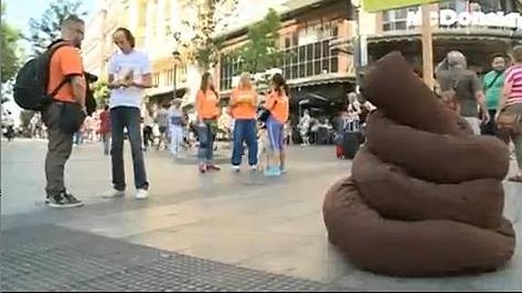 Plantan una caca de 10 metros en Madrid