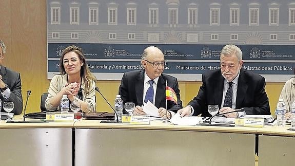 Montoro preside el último Consejo de Política Fiscal y Financiera.