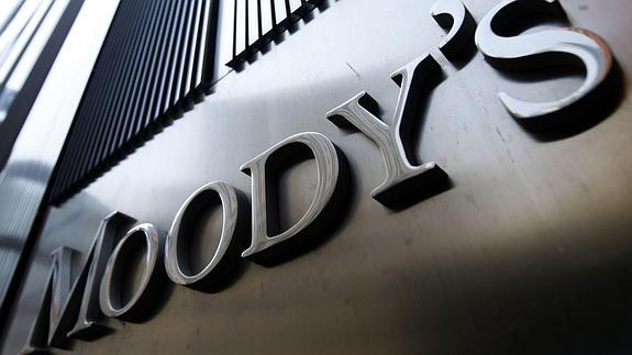 Logotipo de Moody's en el World Trade Center de Nueva York.