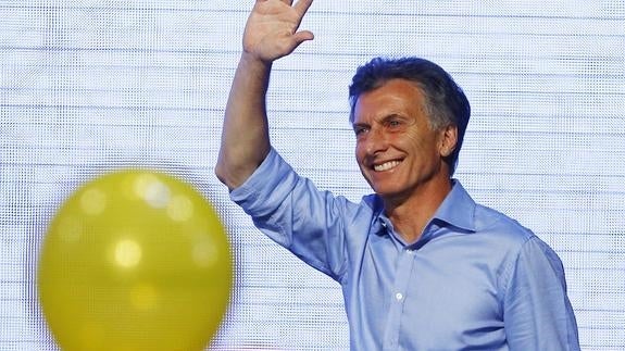 Mauricio Macri celebra su triunfo.