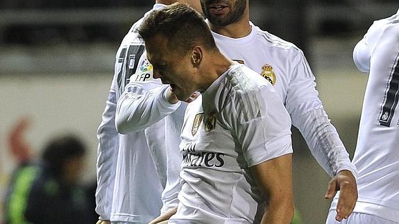 Denis Cheryshev celebra su gol ante el Cádiz. 