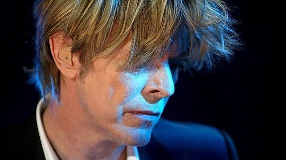 David Bowie, durante una actuación. 