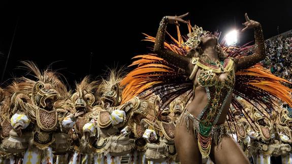 Desfile en el sambódromo de Río. 