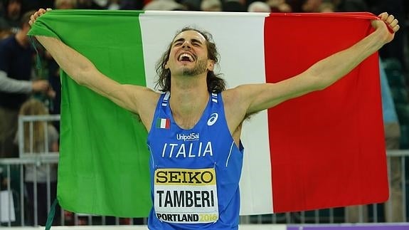 Gianmarco Tamberi celebra su victoria. 