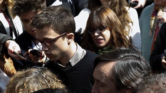 Íñigo Errejón, tras el minuto de silencio ante el Congreso.