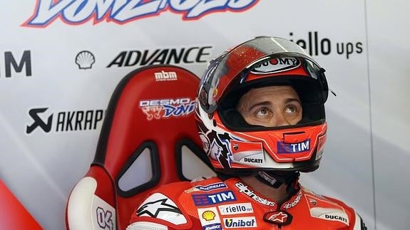 Dovizioso espera en un Gran Premio. 