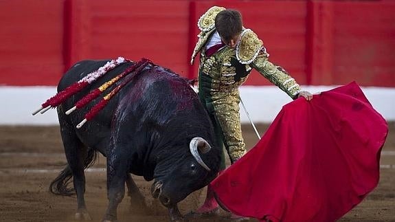 Corrida de toros en la Feria de Santiago, en Santander. 