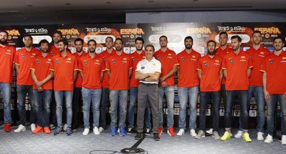 La selección, durante su presentación en Madrid. 