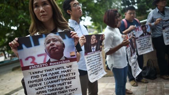 Familiares de los fallecidos en el vuelo.