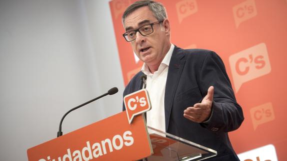 José Manuel Villegas.