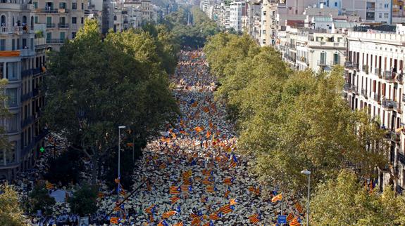 Miles de personas en la manifestación independentista.