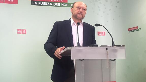 El coordinador de la Interparlamentaria del PSOE-A , Antonio Pradas.