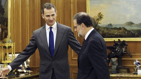 El Rey, junto a Mariano Rajoy. 