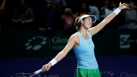 Garbiñe Muguruza celebra el triunfo ante Kuznetsova. 