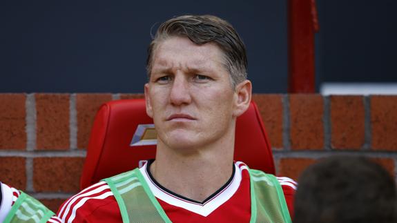 Schweinsteiger, en el banquillo durante un partido del Manchester United. 