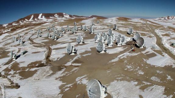 Antenas del radiotelescopio ALMA.