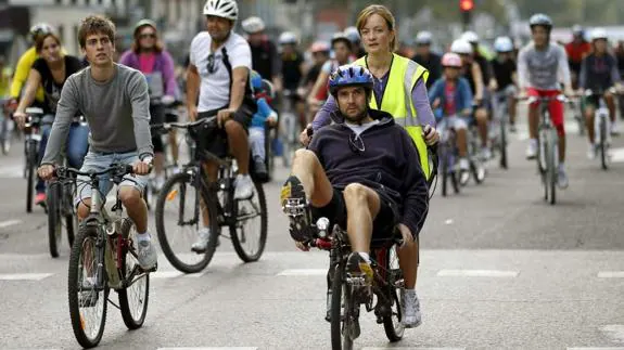 El RACE propone extender el carné por puntos a los ciclistas