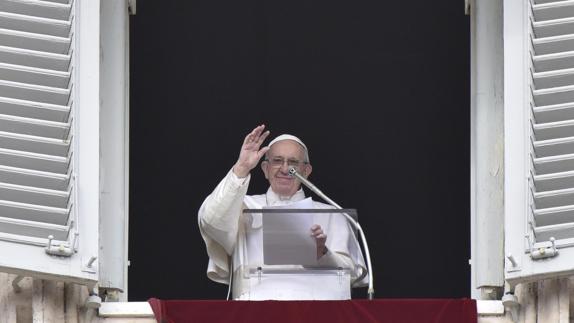 El Papa en su tradicional misa del domingo.