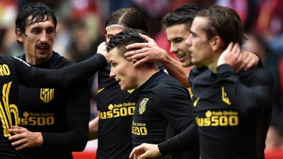 Los jugadores del Atlético celebran un gol. 