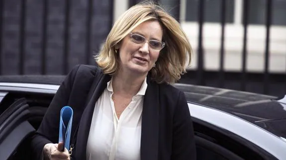 La ministra británica de Interior, Amber Rudd.