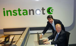 Gilberto Sánchez, director de Clearwire España y Barry West, presidente de la compañía, en la presentación del producto