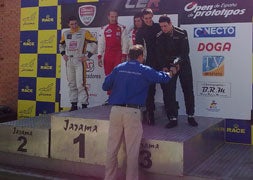 Los hermanos Cabezas, recibiendo su trofeo por el tercer puesto