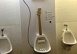 Guitar Pee: una guitarra que funciona con orina