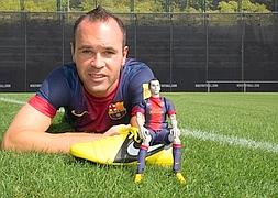 Iniesta estrena botas nuevas contra el Real Madrid