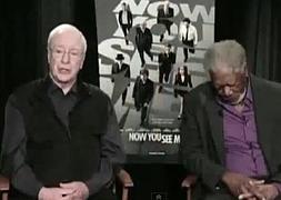 Morgan Freeman se queda dormido en medio de una entrevista