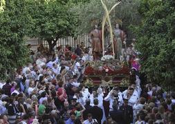 Salida del cortejo procesional desde la Catedral. :: Álvaro Cabrera