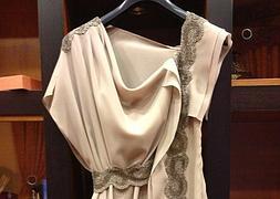 El malagueño Javier Alcántara lanza una línea de vestidos pret-a-porter a bajo coste