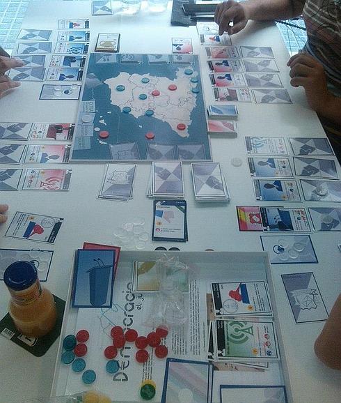 D€mocracia: un juego de mesa en el que gana quien más roba