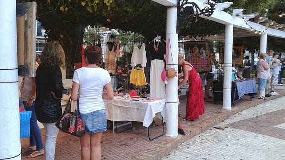 Se organizan mercadillos y actividades de ocio.