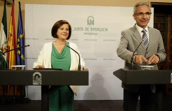 María José Sánchez y Miguel Ángel Vázquez. :: efe