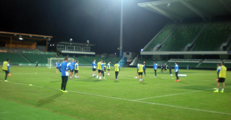 Un momento del entrenamiento que la plantilla realizó por la tarde. 