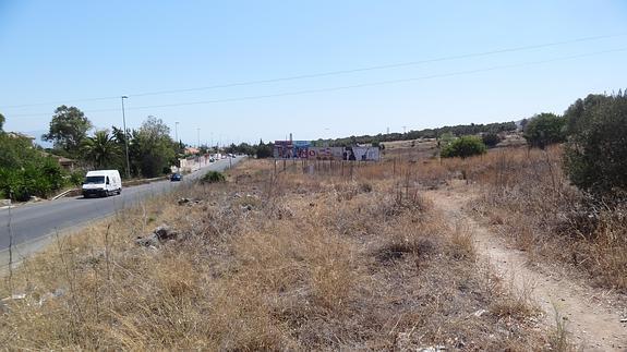 Vista de parte de los suelos adyacentes a la sierra de Churriana en los que el nuevo PGOU permite un hotel.