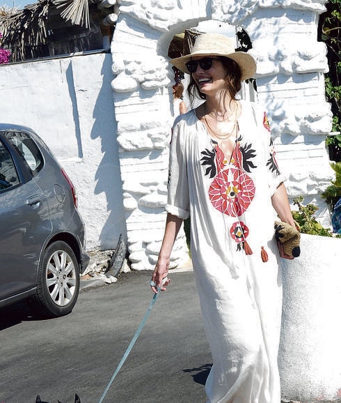 Eugenia Silva, durante un paseo por Marbella.