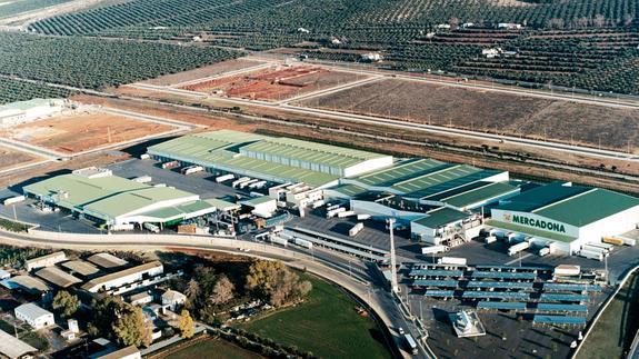 Premio a Mercadona por su contribución económica a la comarca de Antequera