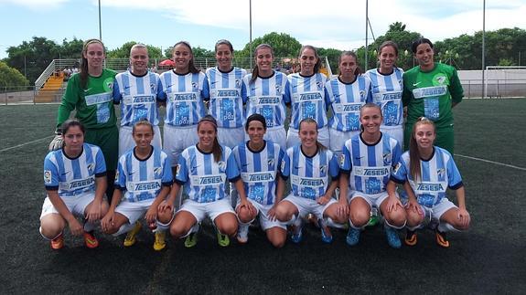 Formación del Atlético Málaga antes de empezar el partido.