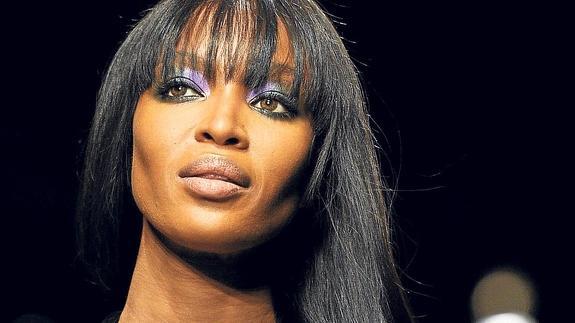 Naomi Campbell se ha comprometido en la lucha contra el racismo en las pasarelas. 