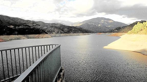 El embalse de La Concepción, que abastece a la Costa del Sol, es el que tiene un nivel más bajo.