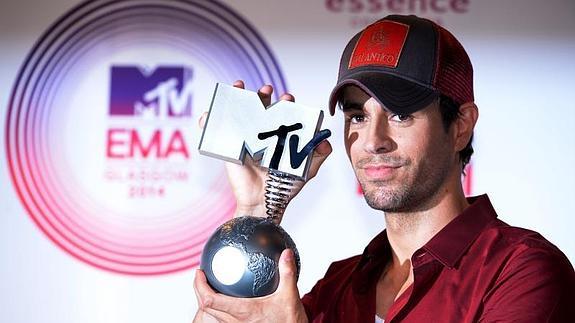 Enrique Iglesias, otro de los triunfadores de la noche de Glasgow. 