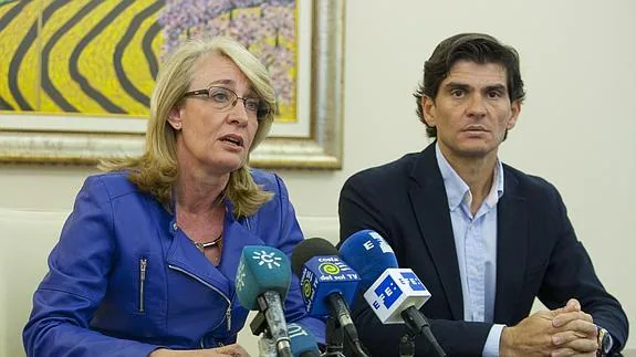 La alcaldesa de Benalmádena, Paloma García Gálvez, anuncia su decisión