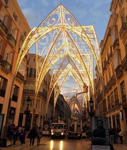 Pruebas de la iluminación navideña en calle Larios realizadas hace unos días.