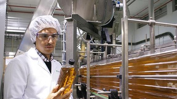 La planta de envasado de Mercaóleo tiene capacidad de procesar hasta 100 millones de litros de aceite al año.